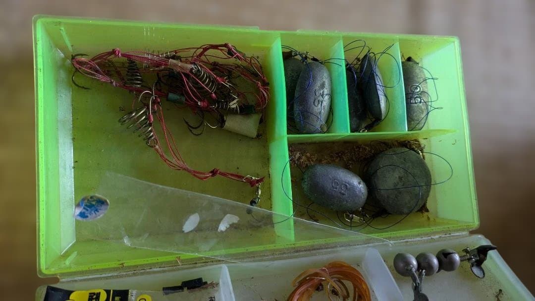 フィッシングリール シルバー ゴールド