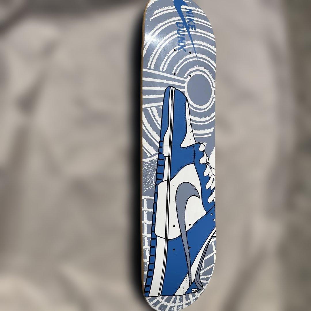 NIKE スニーカー グラフィックデッキ