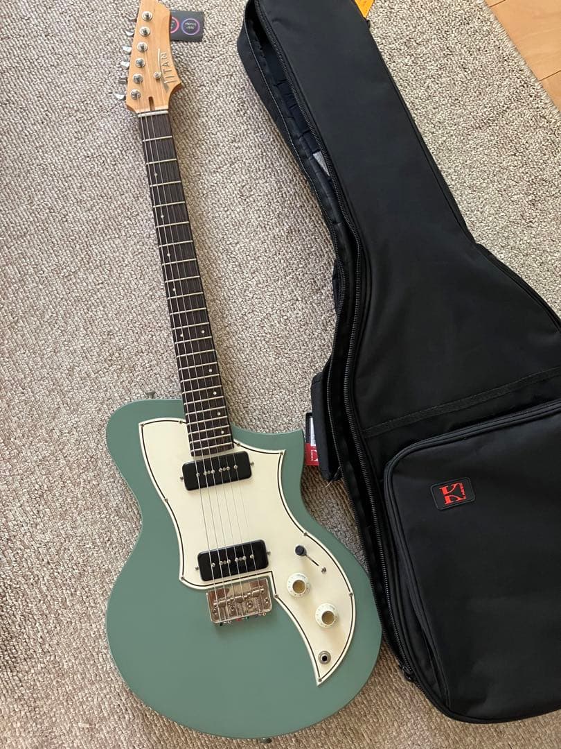 TITAN GUITARS KR-1STD USA 　ケース付