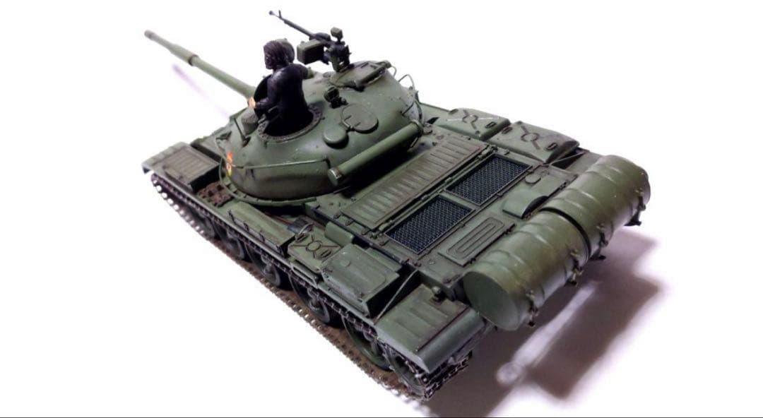 TAMIYA タミヤ1/35 ソビエト T-62A 塗装完成品