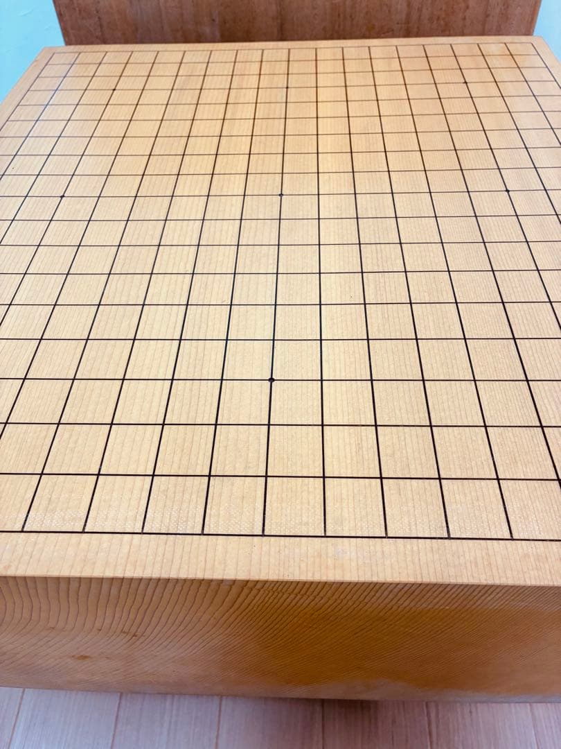 【状態良好】囲碁盤　本榧　天地柾目　5寸8分　脚付き　ヘソ有