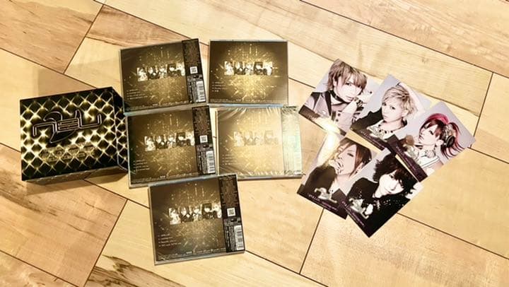 ν[neu]結成〜RED EMOTION全CD。コメントDVD、ライブDVDつき