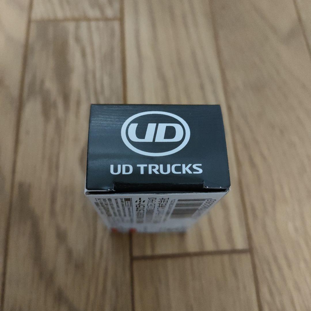 非売品 トミカ クオン Quon UD トラックス 90周年記念 ミニカー