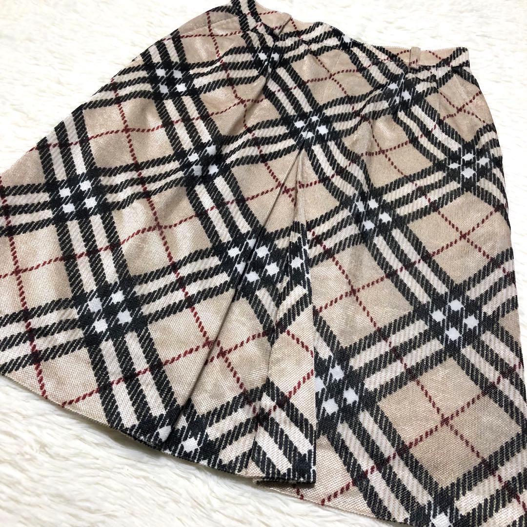 美品✨バーバリー ゴルフ スカート ひざ丈 ノバチェック ベージュ