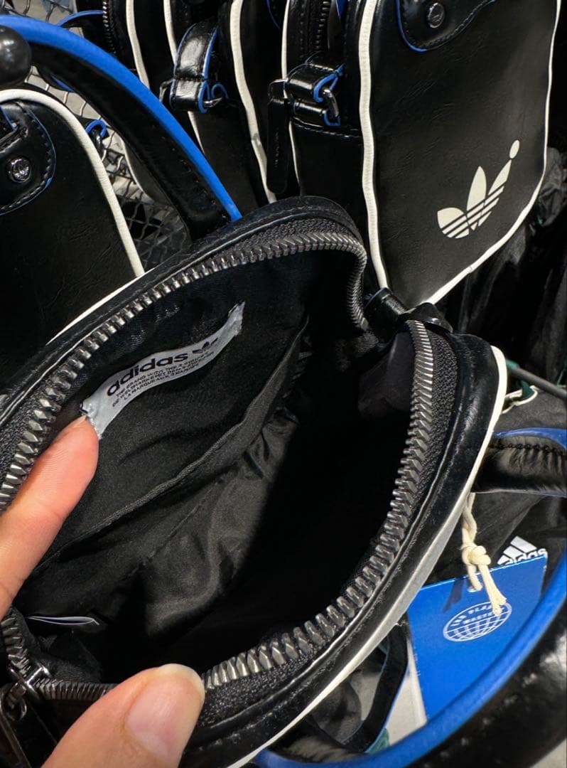 新品Adidas BLUE VERSION ボウリングバッグ IJ5996