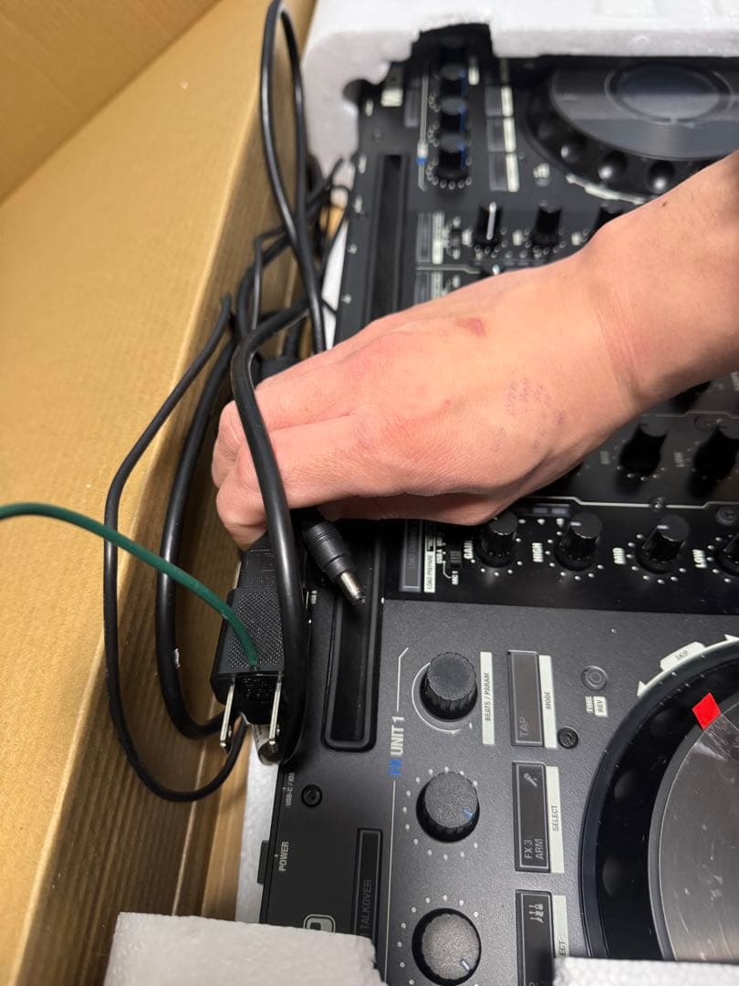 Reloop MIXON 8 PRO 4チャンネル DJコントローラー