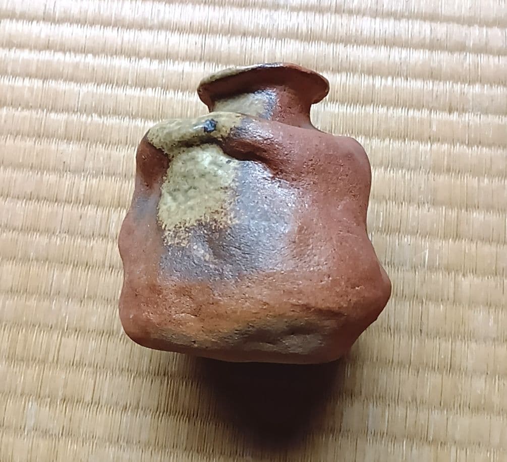 骨董品　徳利　花入　花瓶　異形　へこみ　落款【坂】　備前焼　信楽焼　陶芸