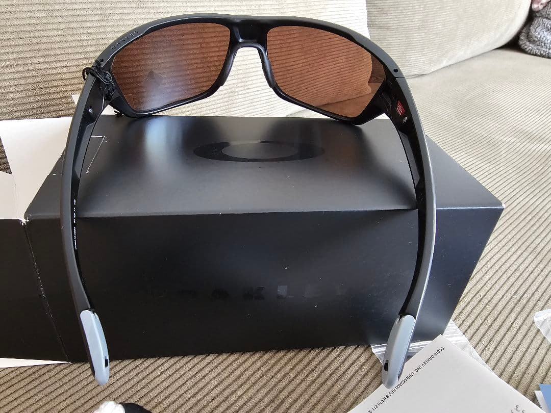 鈴木健吾選手着用モデル OAKLEY SPLIT SHOT