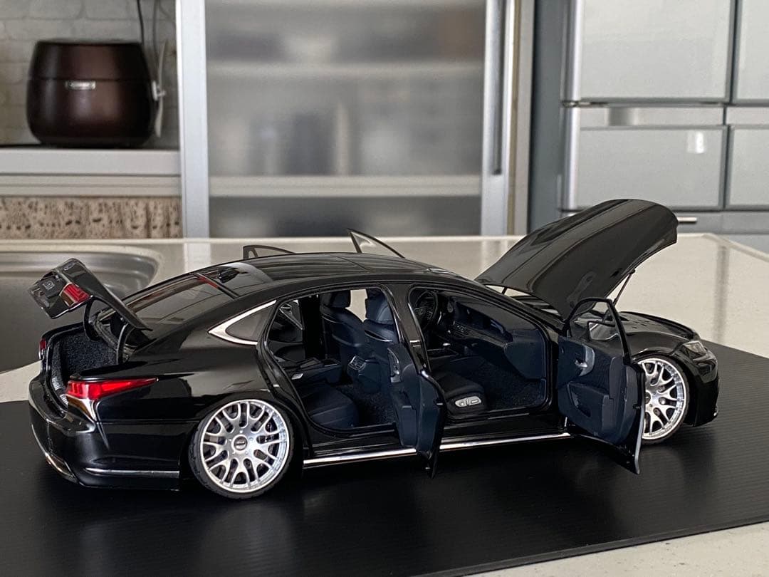 レクサス　LS 500h 21インチ　ローダウンカスタム