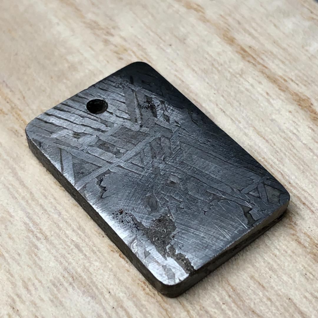 パラサイト隕石　アルタイ隕石 ペンダントトップ　隕石　 重さ約23ｇ　共箱