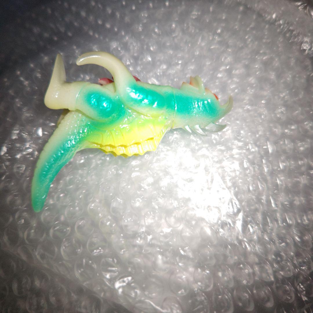 ゴジラ　ガイガン　ソフビ　蓄光　10cm