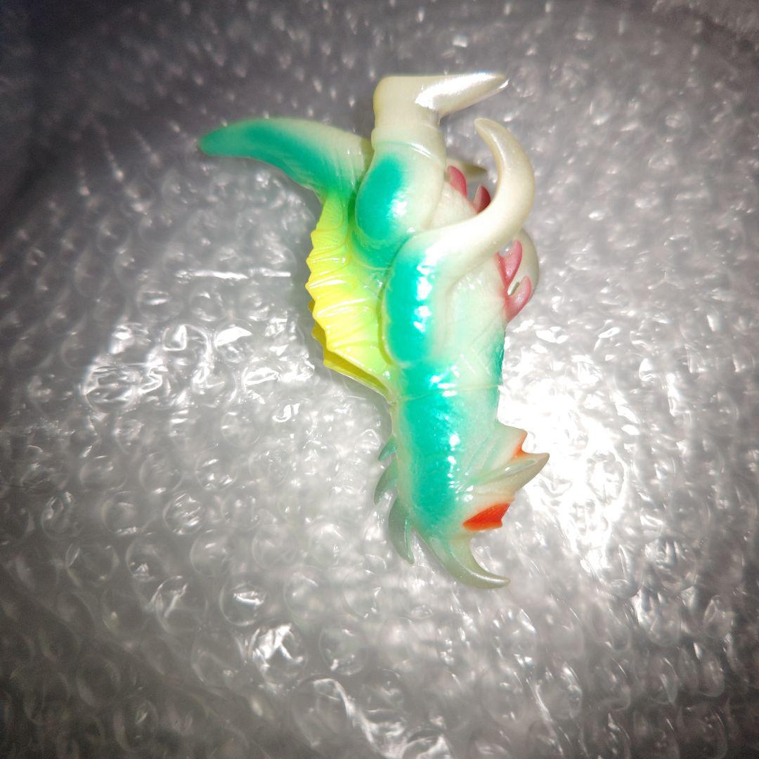 ゴジラ　ガイガン　ソフビ　蓄光　10cm