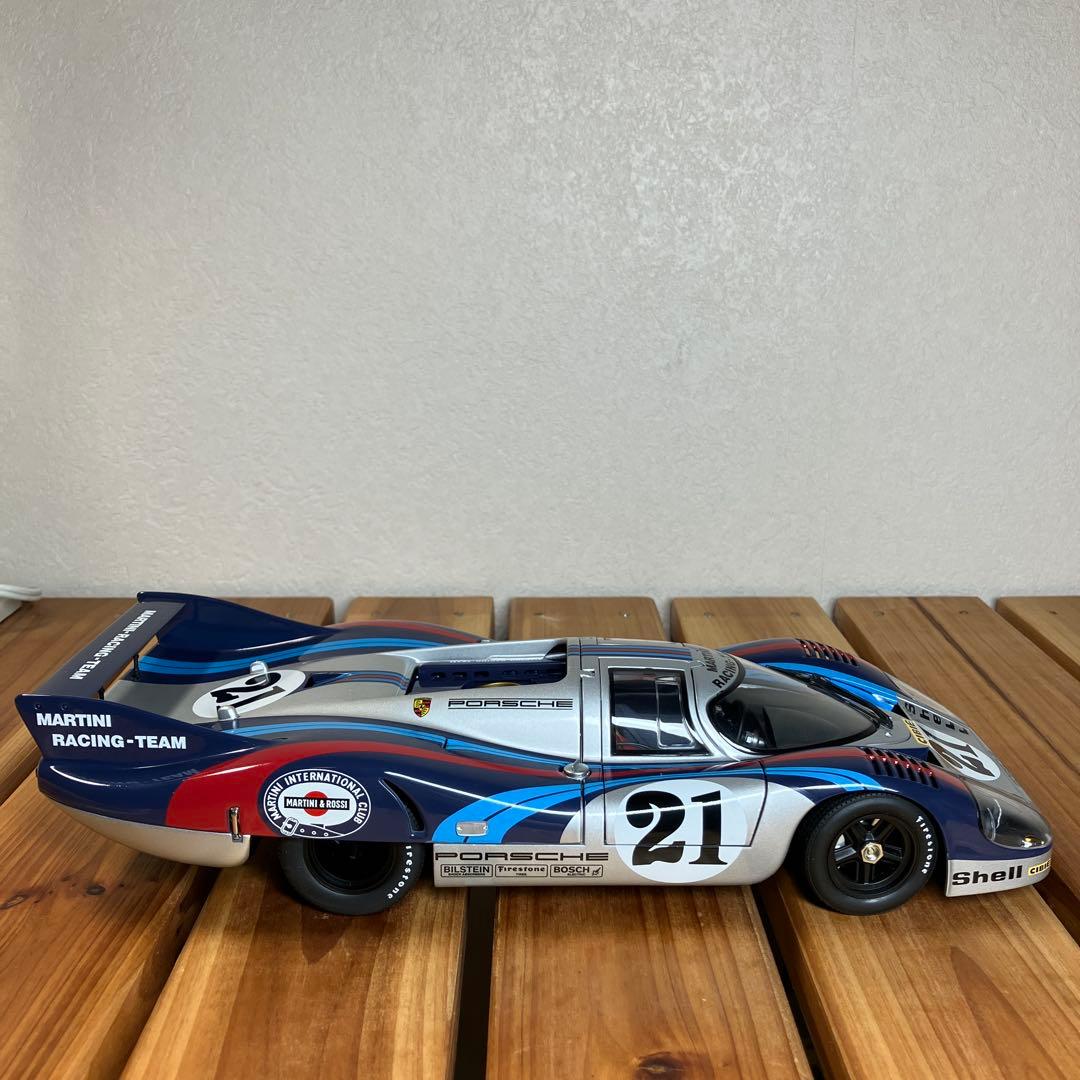 オートアート1/18 ポルシェ 917L MARTINI TEAM #21