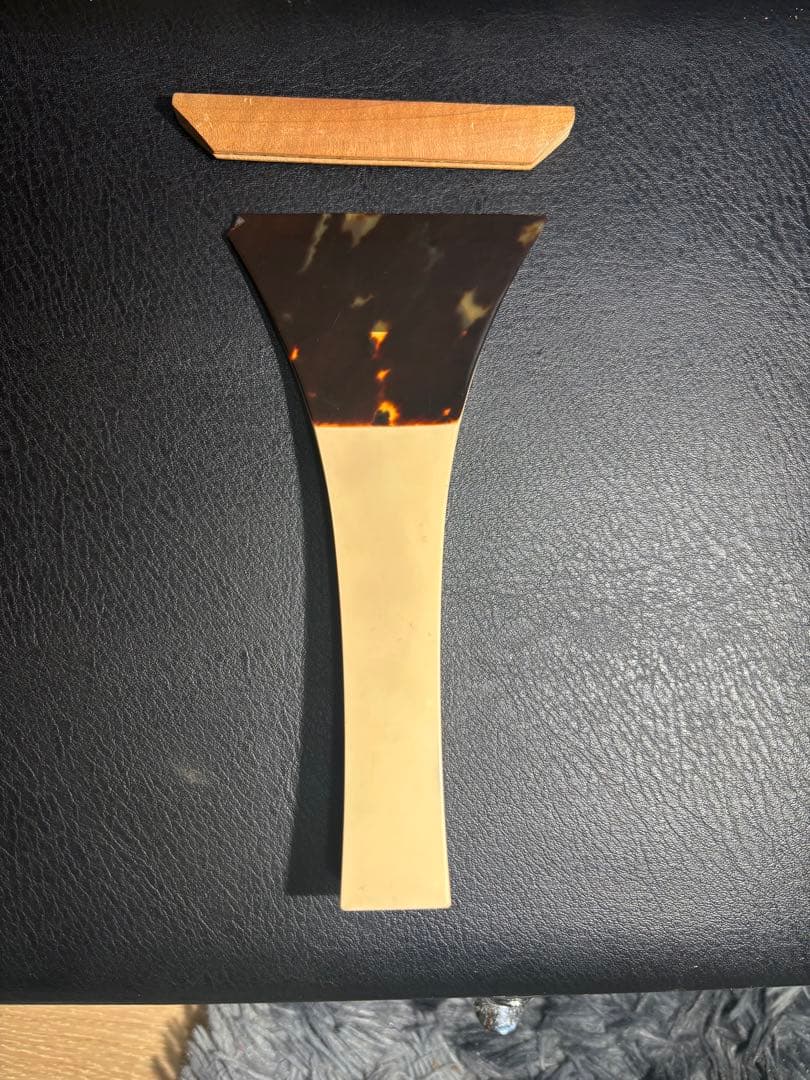 三味線本体「楓」　鼈甲撥、ケース付き