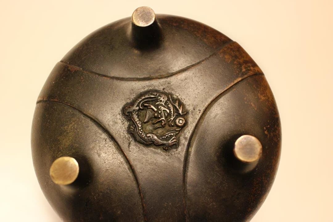 唐物　大明宣徳年製　銅製香炉 ドラゴン彫刻付き　時代保証