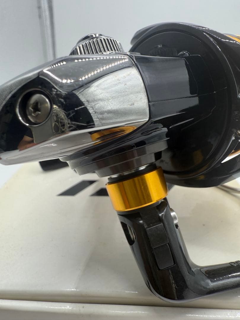 Daiwa LAXUS2500H-LBD スピニングリール