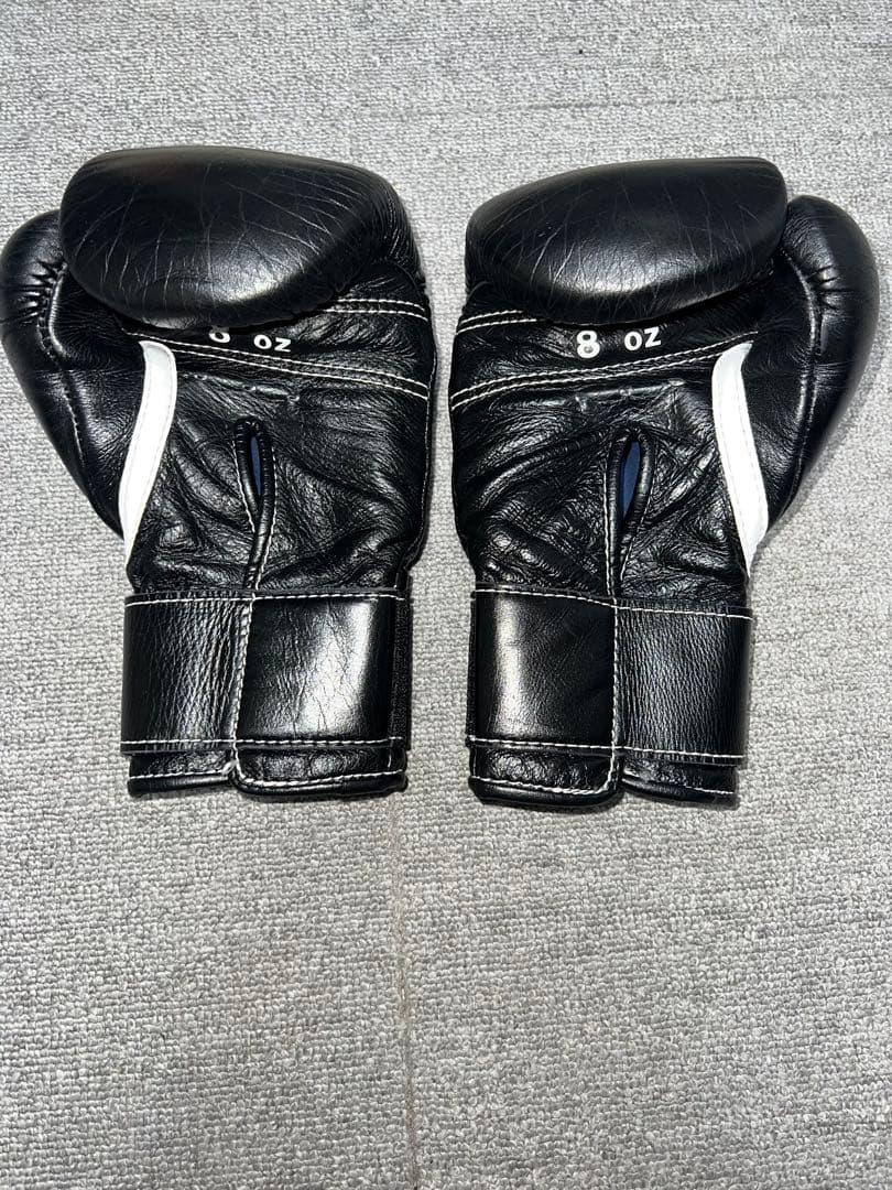 Winning ボクシンググローブ 8oz 黒 ブラック