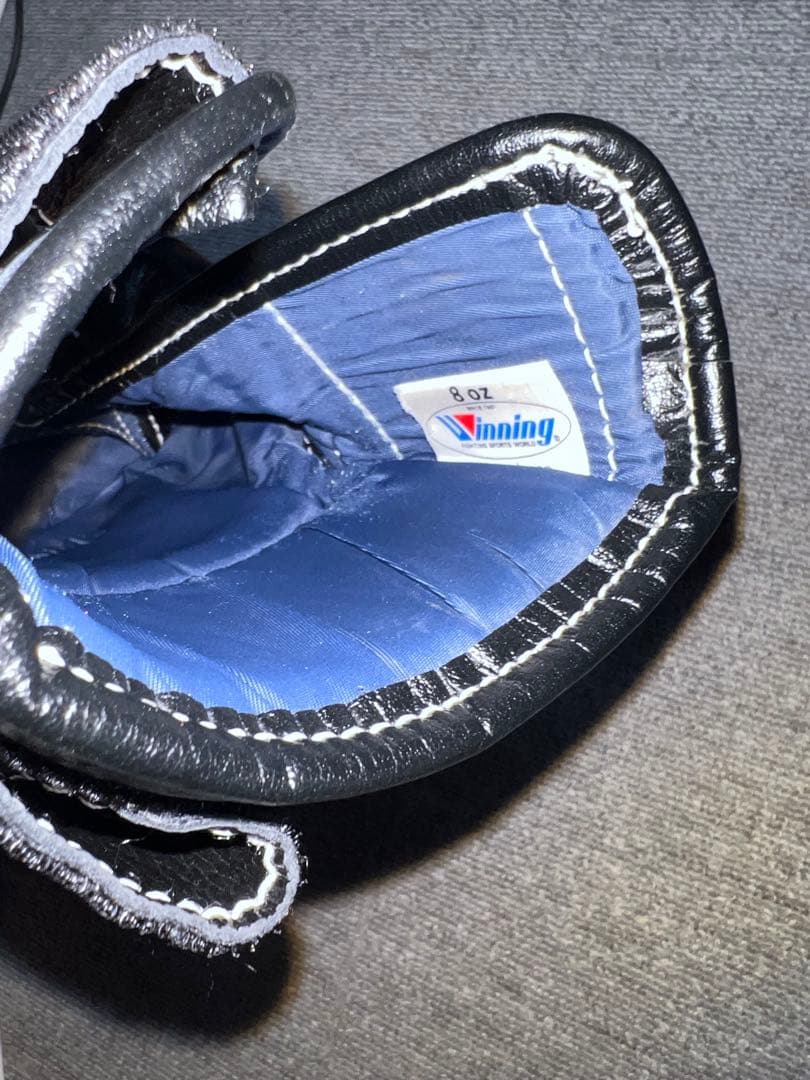 Winning ボクシンググローブ 8oz 黒 ブラック