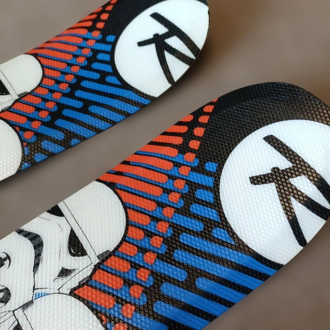 ROSSIGNOL ロシニョール ジュニアスキーセット ヘルメット付き。