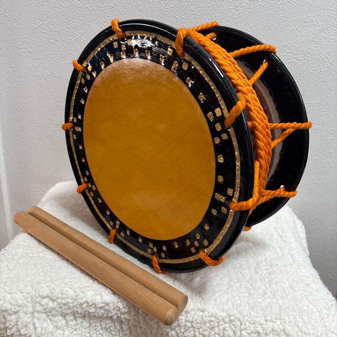美品　和太鼓 木製 バチ付き　34cm×17cm
