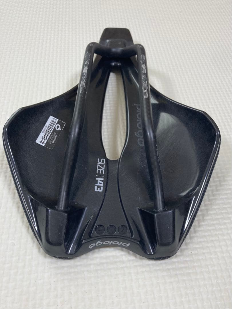 【フィジーク】アンタレス　ヴァーサス　エボ R1 アダプティブ