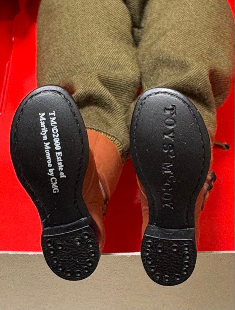 トイズマッコイ　マリリン・モンロー B-15C ジャケット アクションフィギュア