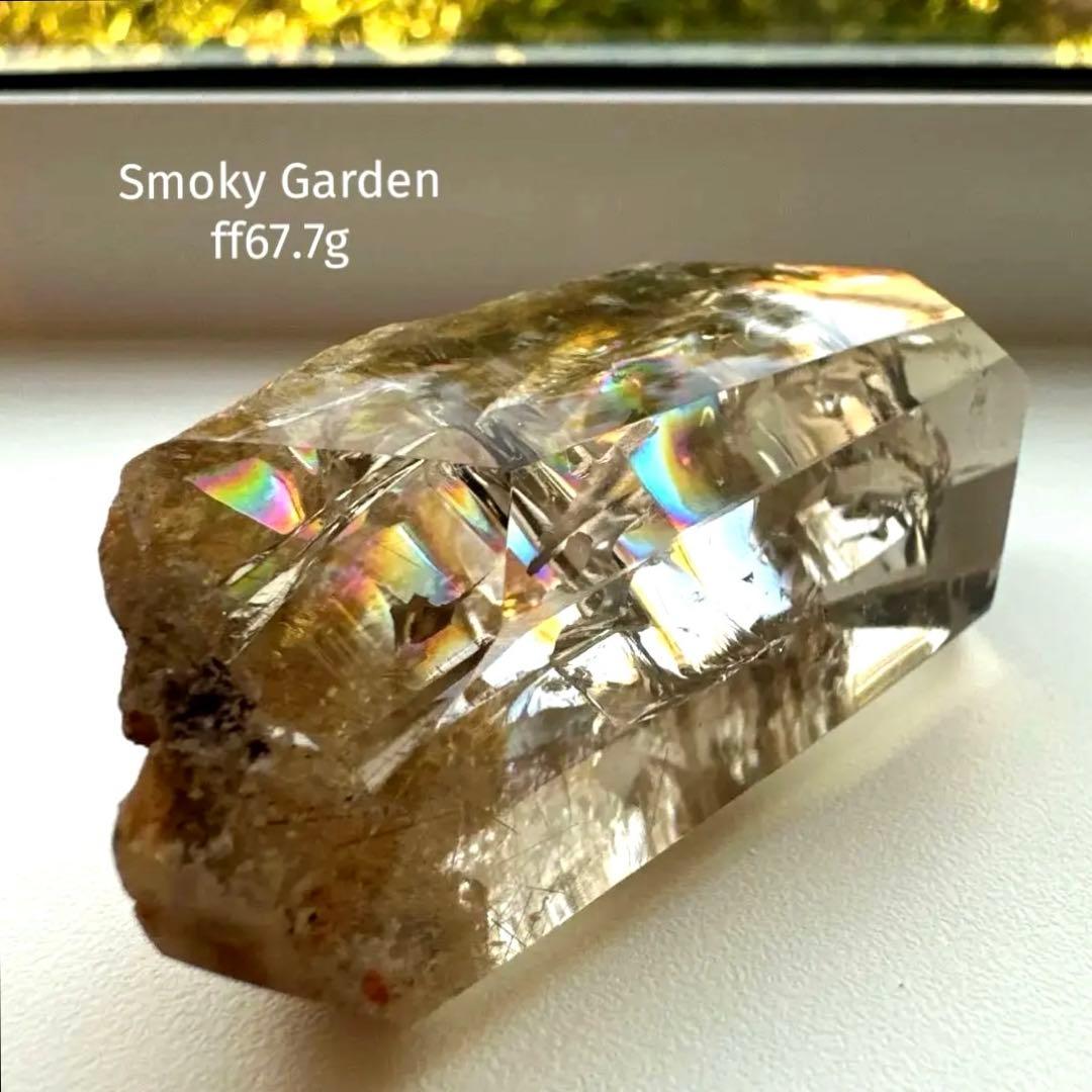 ルチル　スモーキー　ガーデン　虹　母岩つき　フリーフォーム　67.7g