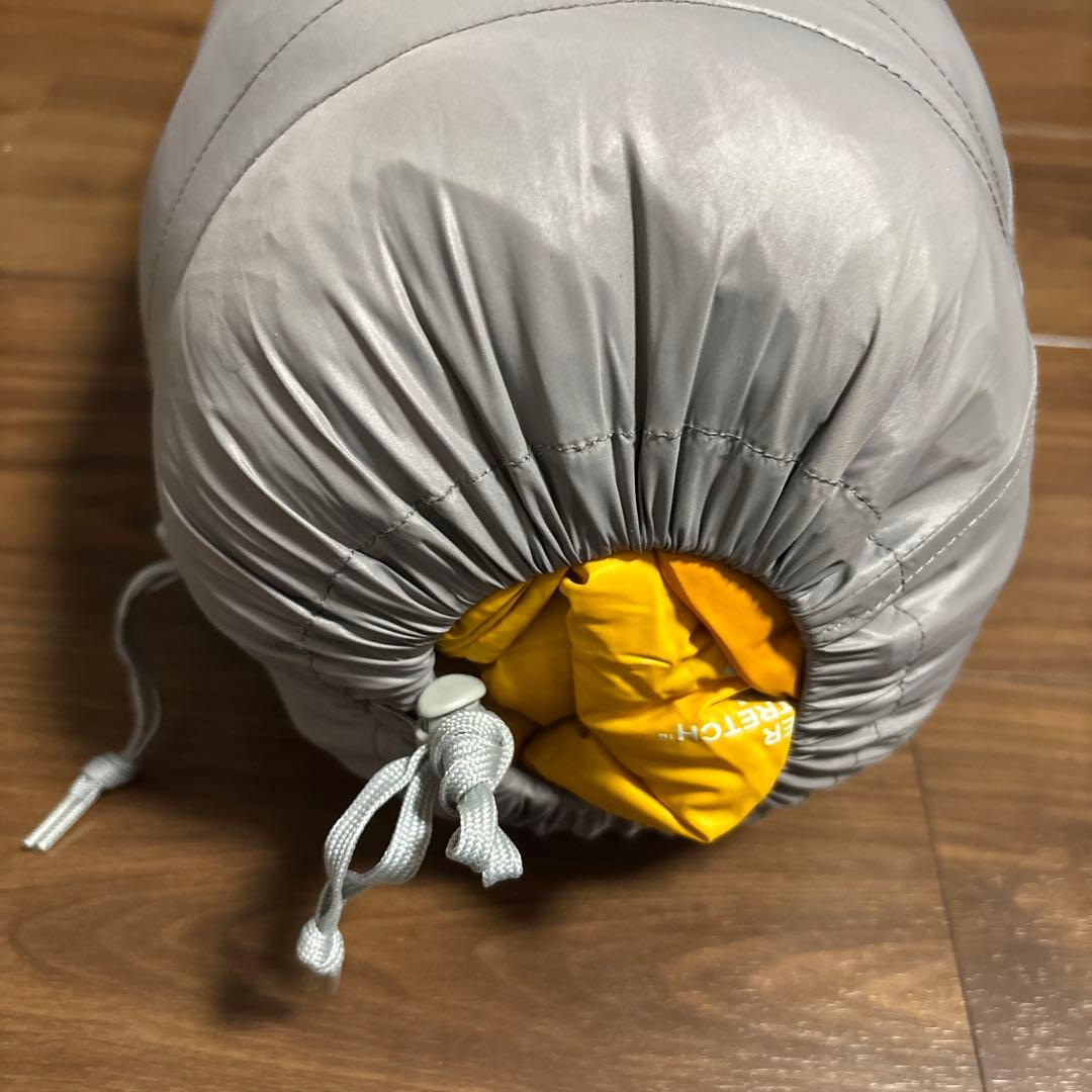 INa mont-bell Down Hugger 650 寝袋