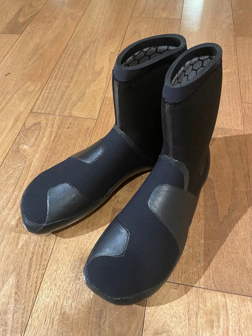 AXXE CLASSIC サーフブーツ5/6mm【新品未使用】