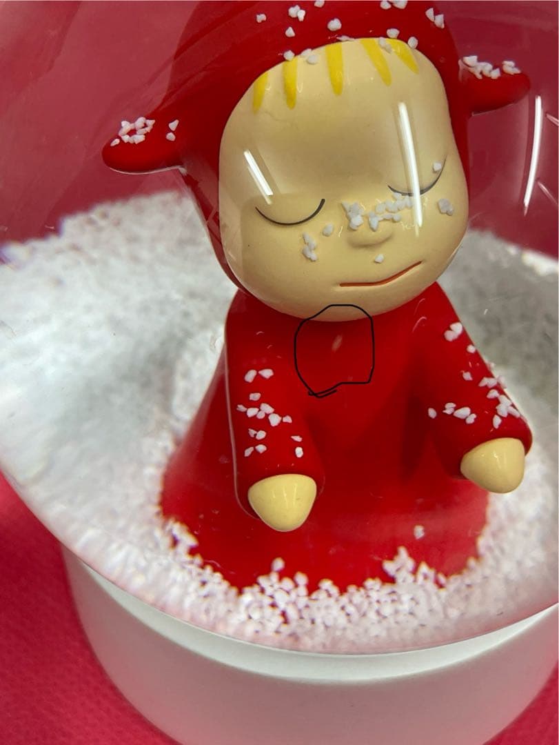 ☆ 奈良美智スノードーム(赤) 『Little Wanderer 』☆