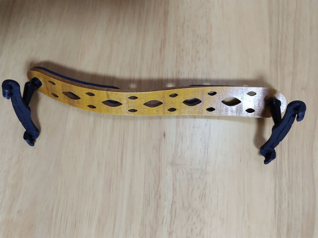 ヴァイオリン肩当て　ピラストロ　コルフカーレスト