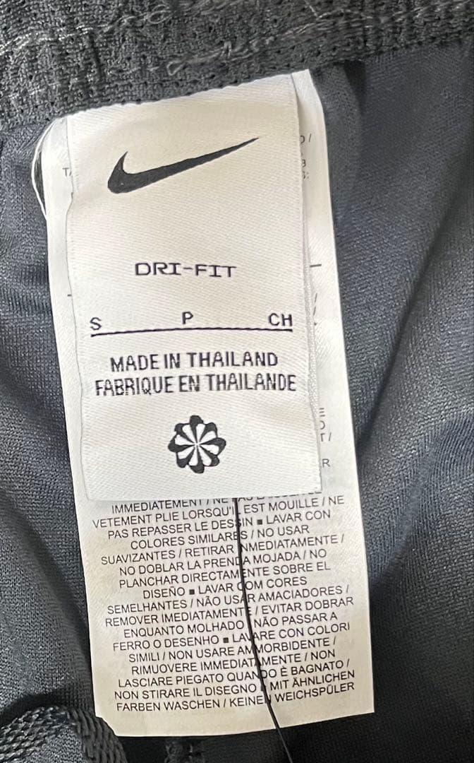 NIKE バルセロナ　トレーニングショーツ　ショートパンツ　新品　サッカー