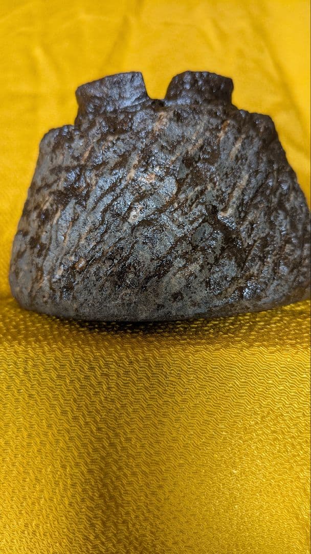 石彫茶碗、漆石茶碗、安山岩茶碗、漆器茶碗、 石を彫刻した茶碗、漆石の器、倉田作品