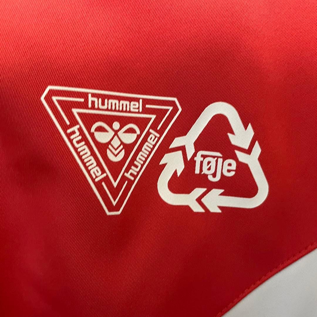 【新品タグ付き】ヒュンルン　ジャージ　ライトウインドトップ