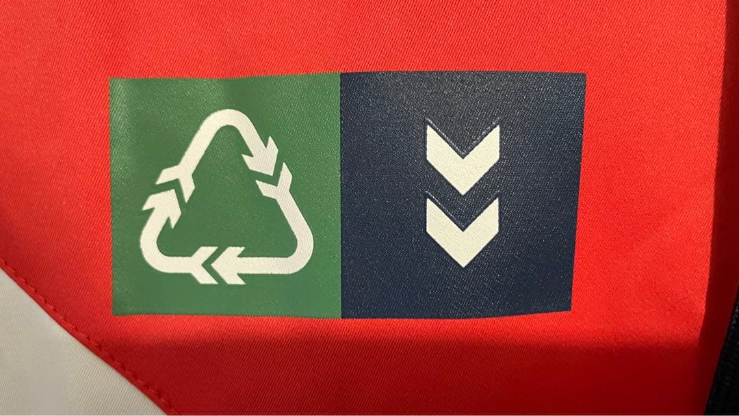 【新品タグ付き】ヒュンルン　ジャージ　ライトウインドトップ