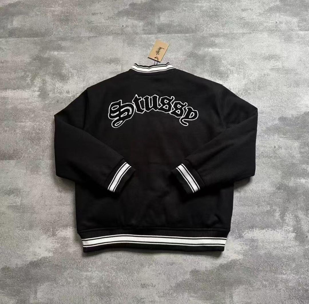 美品STUSSY ブラック スタジャン男女兼用