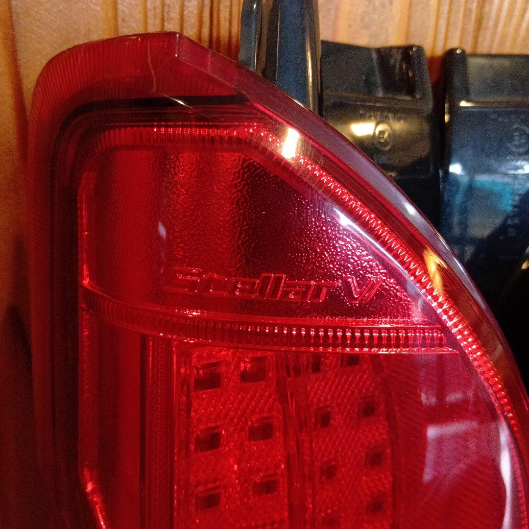 ハイエース ステラファイブ テールライト 希少 傷あり ジャンク