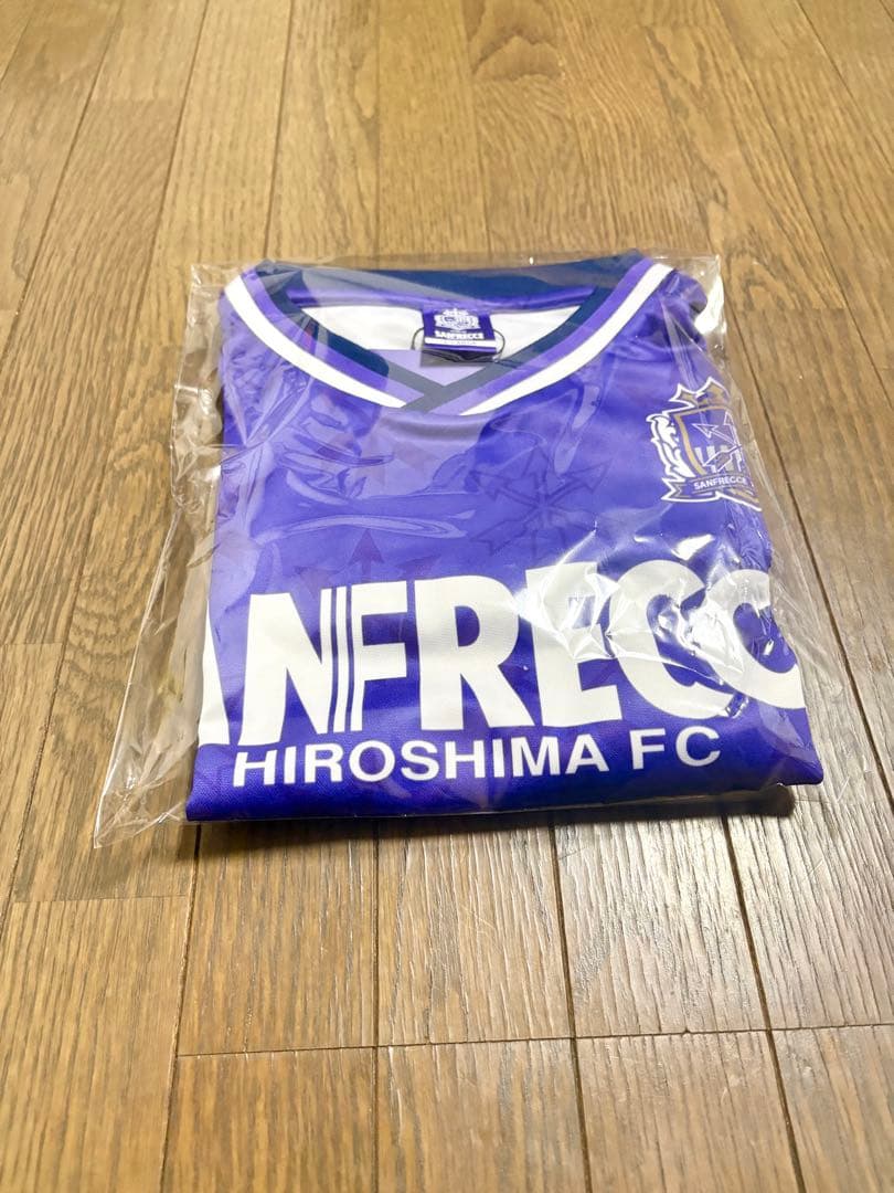 【非売品】サンフレッチェ広島 選手寄せサイン入りコンフィットTシャツ