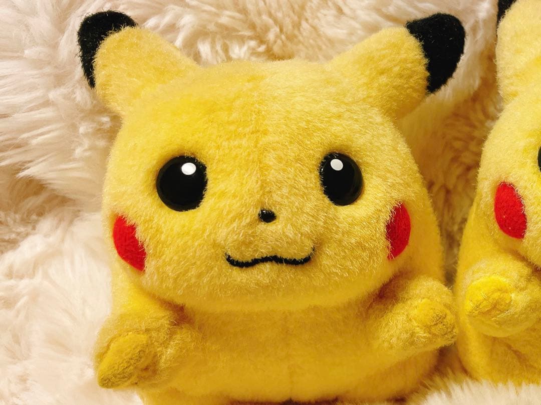 ピカチュウ TOMY 初期　ぬいぐるみ ポケモン