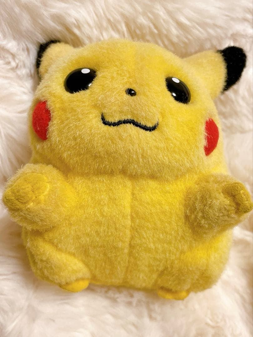 ピカチュウ TOMY 初期　ぬいぐるみ ポケモン
