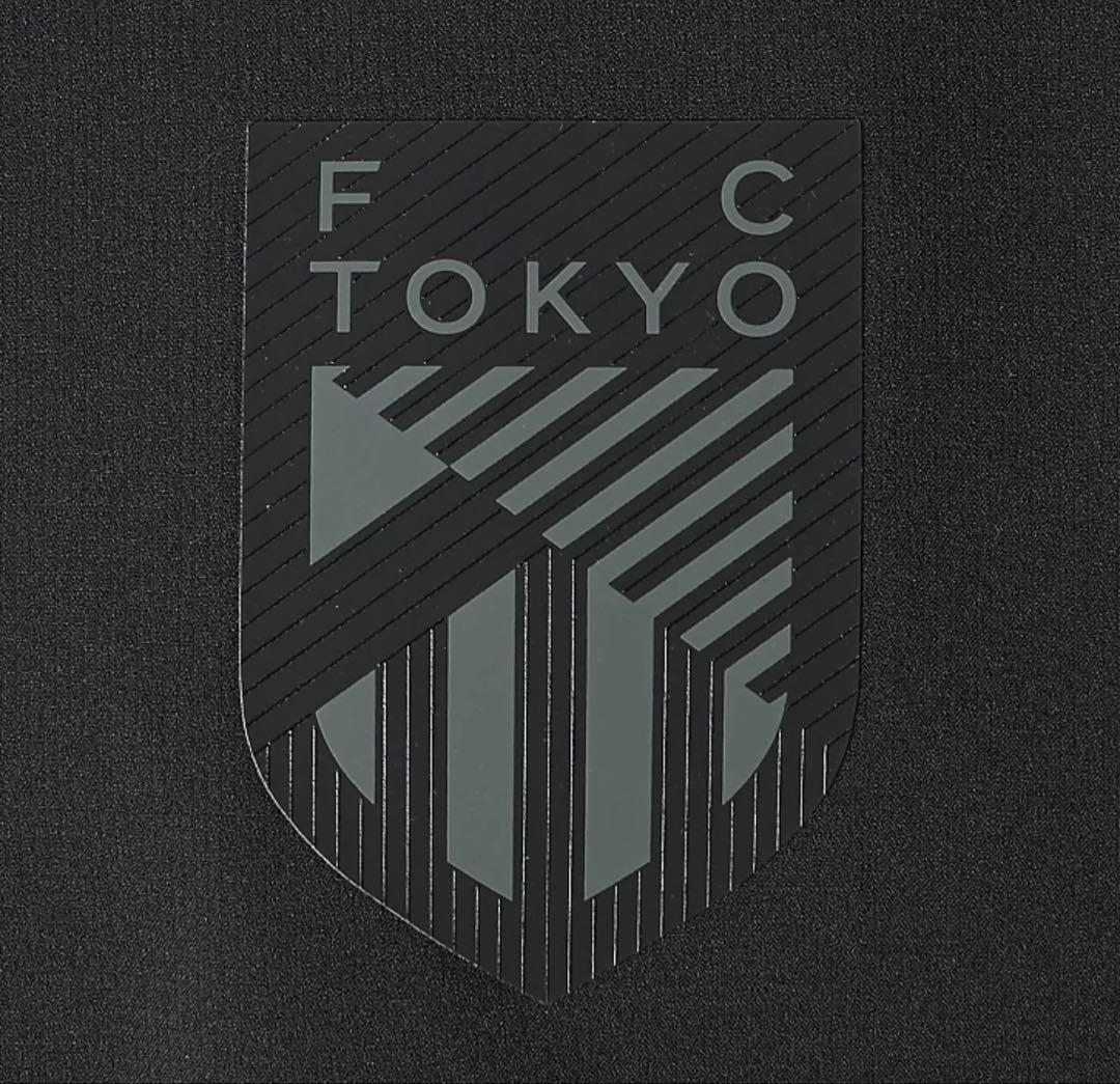 2025 FC東京×ニューバランス　ブラックアウトTシャツ　ウーブンショーツ　Ｌ