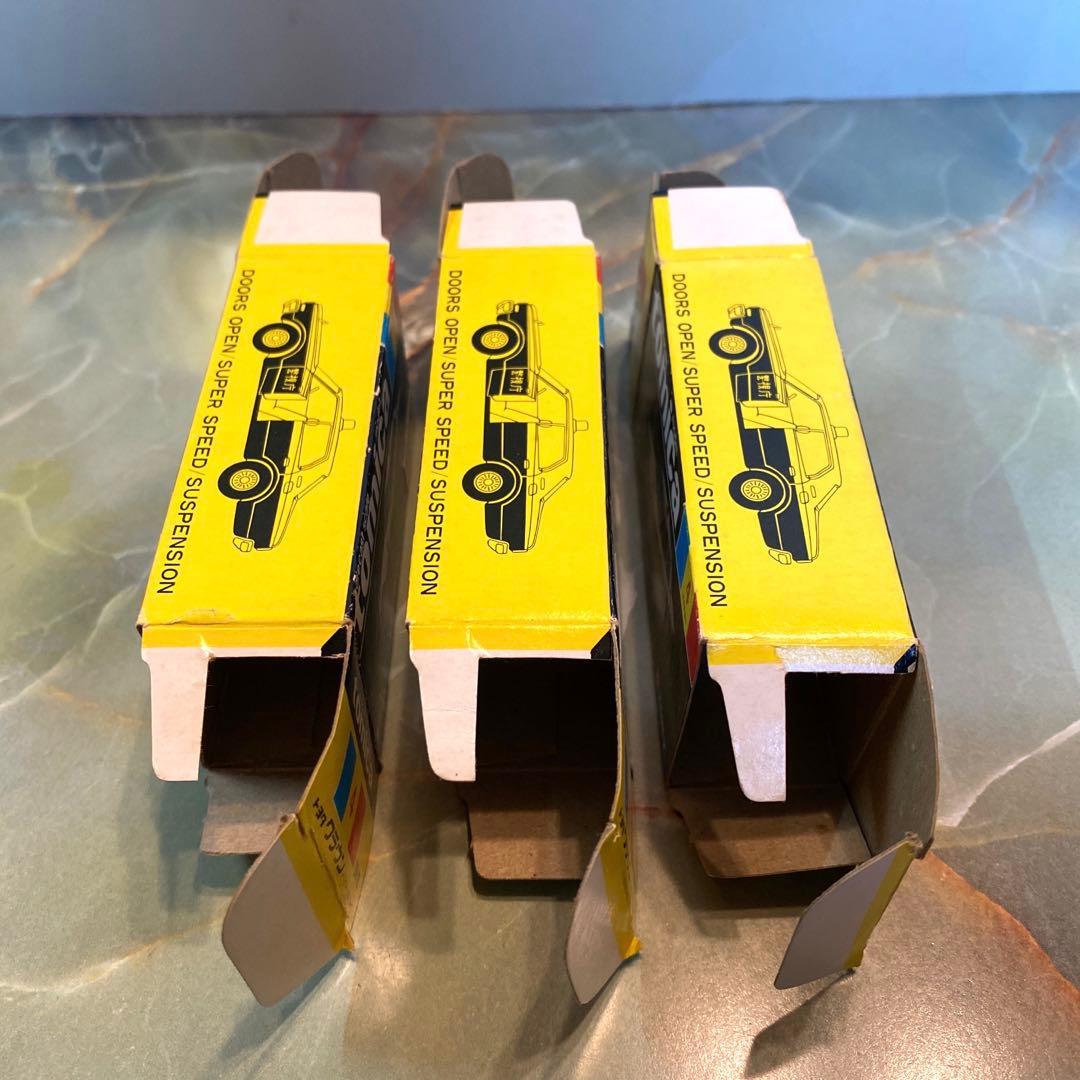 トミカNO.4トヨタクラウンパトカー(大阪・兵庫・京都)3台セット 黒箱 日本製