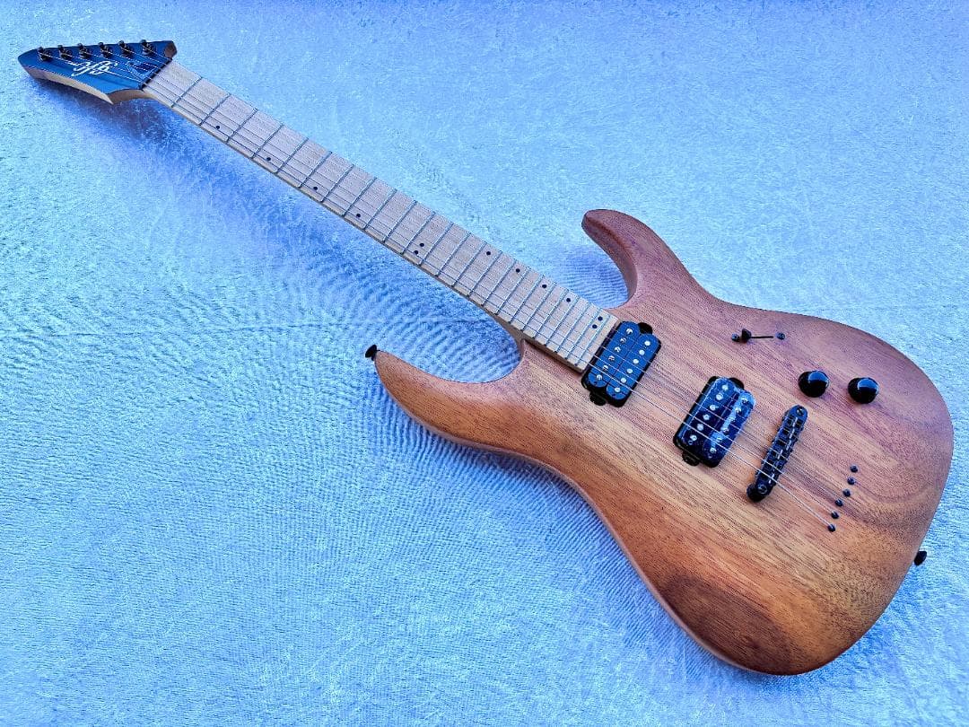 N11 gfc GNR-100 NA Satin エレキギター