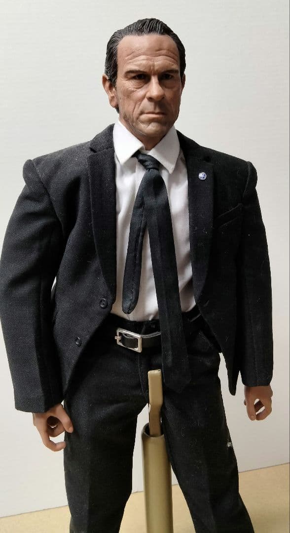 1/6 フィギュア　トミーリー・ジョーンズ　連邦保安官　追跡者