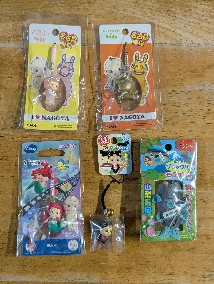 ご当地キューピー他ストラップセット 29個