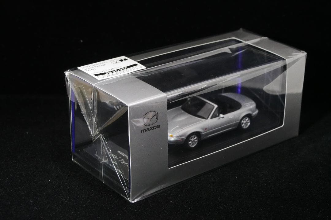 ユーノスロードスター 1/43モデルカー シルバー（マツダコレクション）