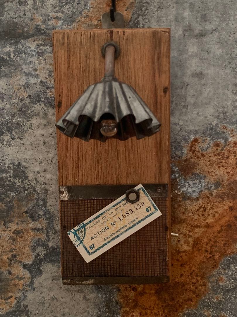 Ｅ・古道具 アンティーク雑貨 古材とミニモールドのランプ