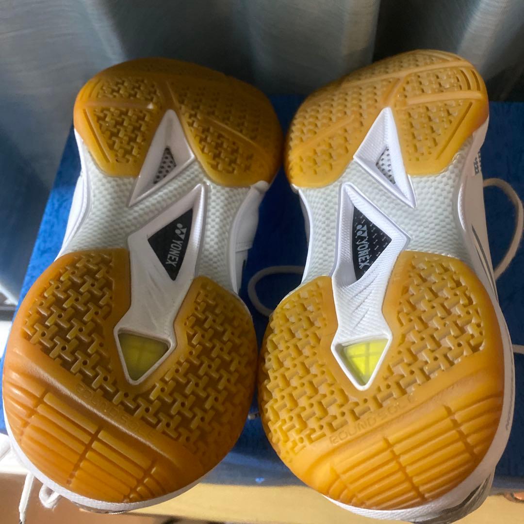 ヨネックス　バドミントンシューズ24.5