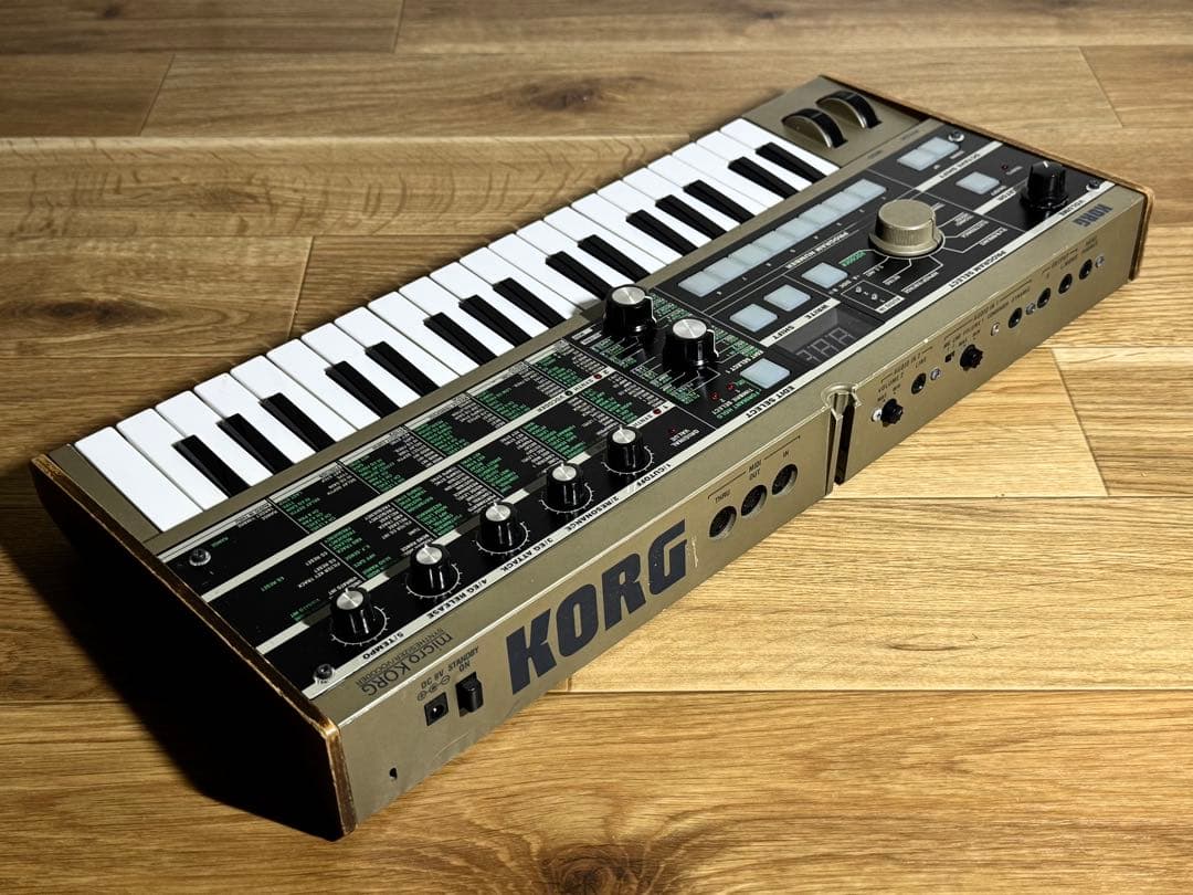 鍵盤楽器 KORG microKORG synthesizer/vocoder