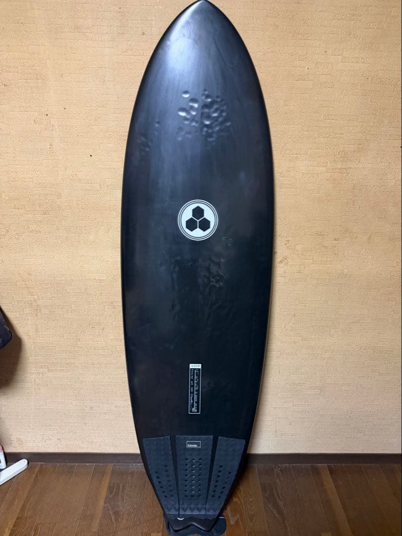 ブラックショートボード Futuresフィンシステム